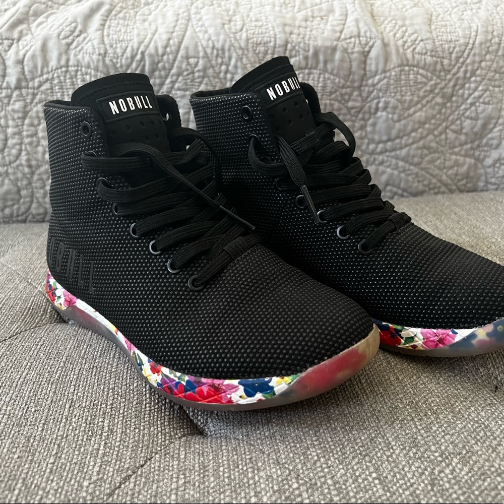High top Nobull black daisy trainer